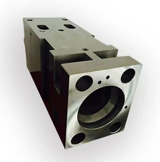 Lower Cylinder Block 